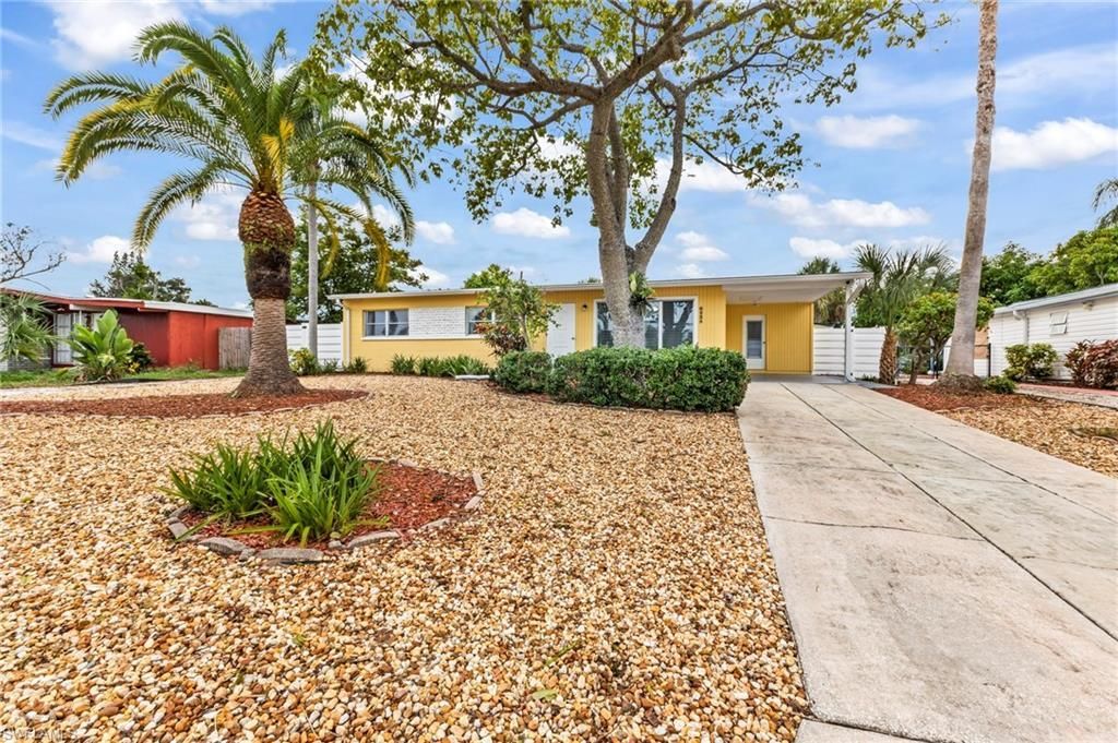 6235 Columbia Dr, Bradenton, FL 34207 Photo
