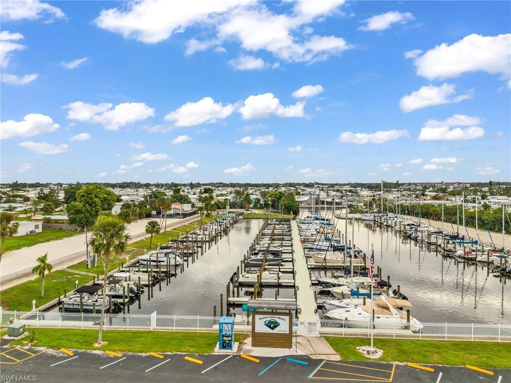 6235 Columbia Dr, Bradenton, FL 34207 Photo