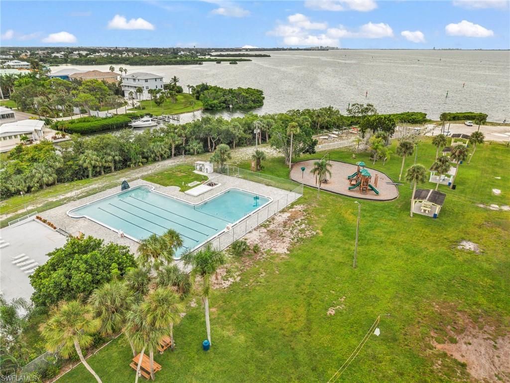 6235 Columbia Dr, Bradenton, FL 34207 Photo