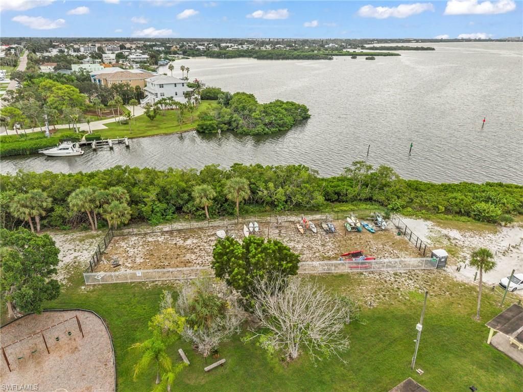 6235 Columbia Dr, Bradenton, FL 34207 Photo