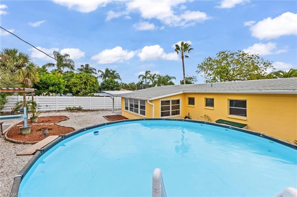 6235 Columbia Dr, Bradenton, FL 34207 Photo