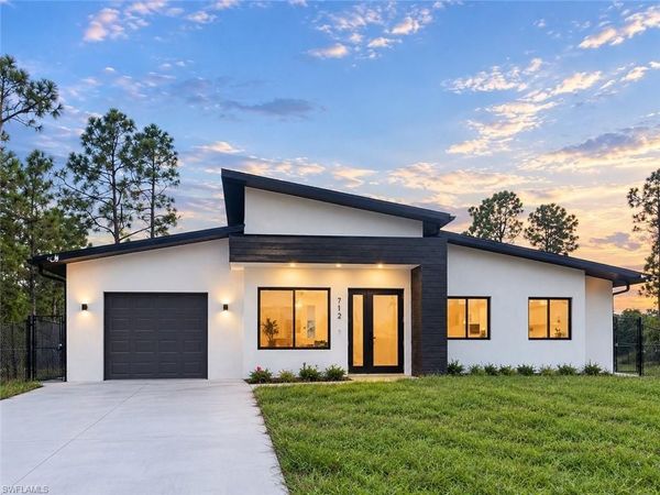 712 Bumby ST E, LEHIGH ACRES, FL 33974
