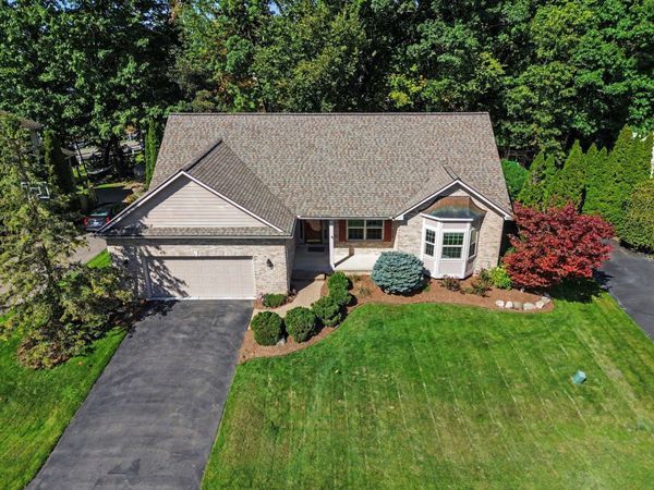 2603 Ravineside Lane S, Howell, MI 48843