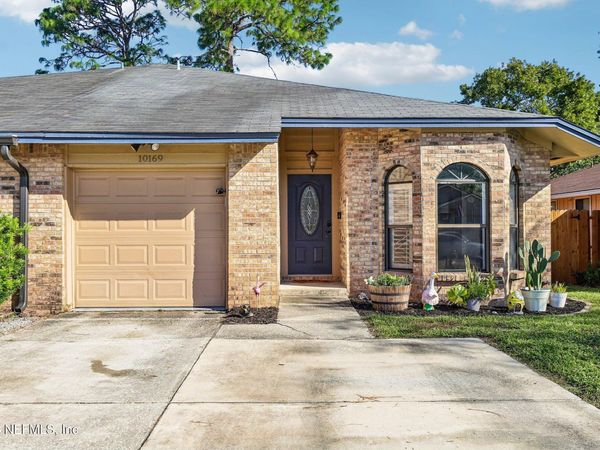 10169 GENI HILL Circle N, Jacksonville, FL 32225