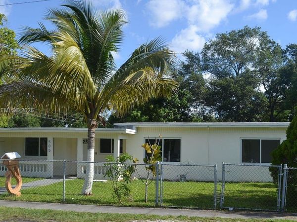 505 NE 140th St , North Miami, FL 33161