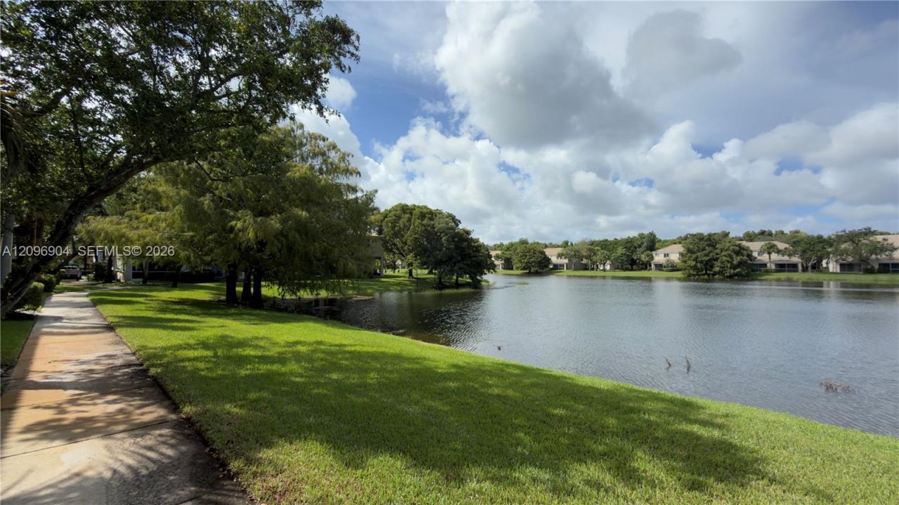 5060 Palmbrooke Cir , West Palm Beach, FL 33417 Photo