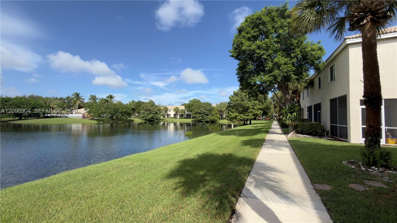 5060 Palmbrooke Cir , West Palm Beach, FL 33417 Photo