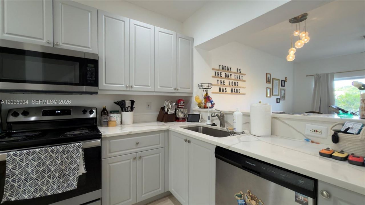 5060 Palmbrooke Cir , West Palm Beach, FL 33417 Photo