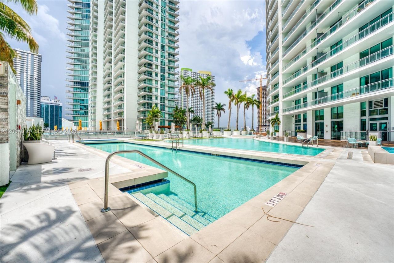 90 SW 3rd St , Unit 2009, Miami, FL 33130 Photo