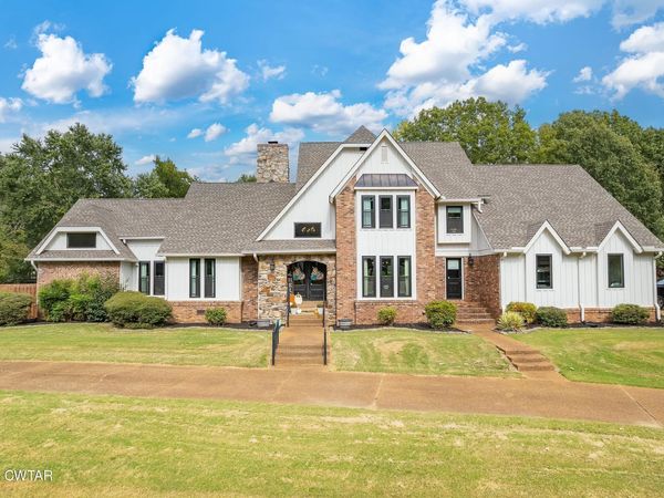 100 Heatherwood Drive , Jackson, TN 38305