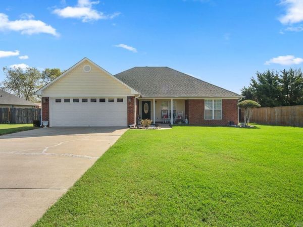 31 Hummingbird Drive, Vilonia, AR 72173