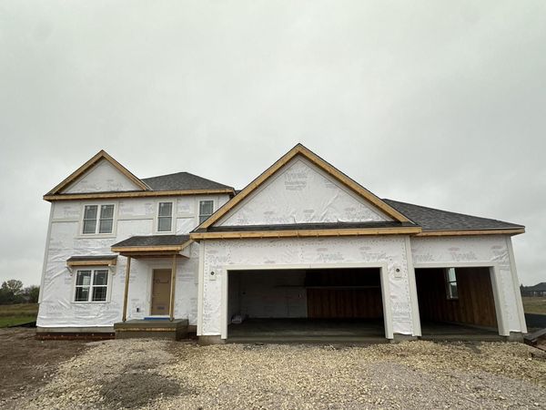 10035 N Migratory LANE, Mequon, WI 53097
