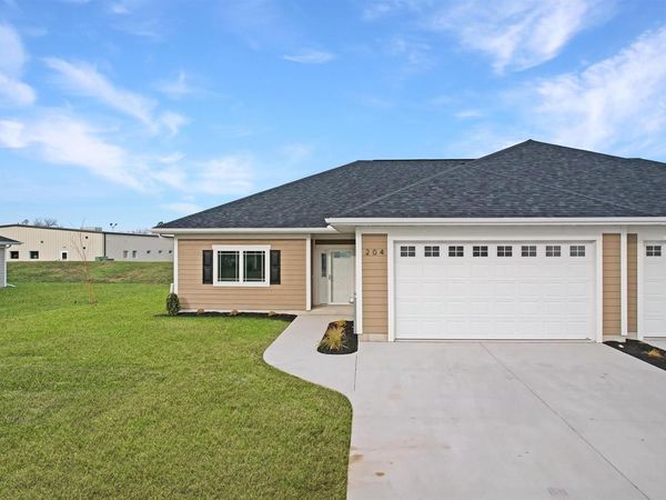 204 MALLARD WAY, Marinette, WI 54143