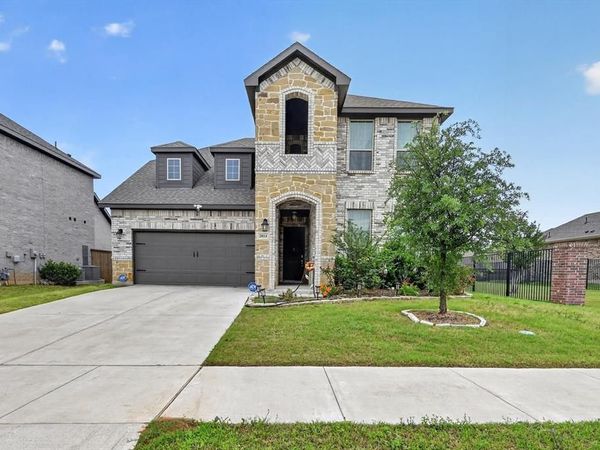 2814 Grand Lookout Lane, Arlington, TX 76001