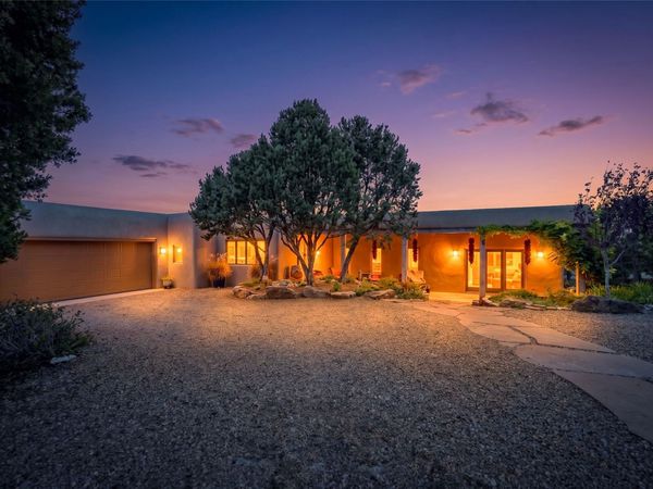 15 Vista La Esperanza, Santa Fe, NM 87506