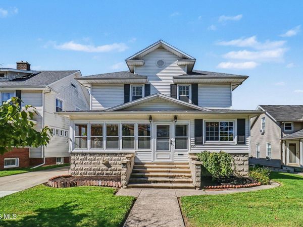810 Main Street , Genoa, OH 43430