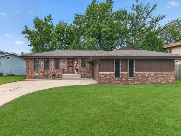 5038 W 87th Place , Crown Point, IN 46307