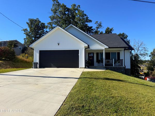 80 Polly Anna Drive, Mosheim, TN 37818