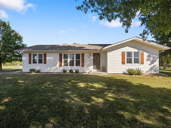 38000 E Cline Road, Lone Jack, MO 64070