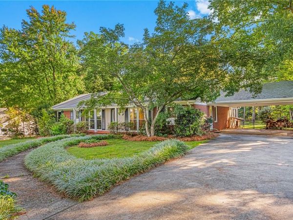 1222 Jefferson Road, Greensboro, NC 27410
