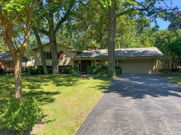 780 W Marywood Avenue, Aurora, IL 60505