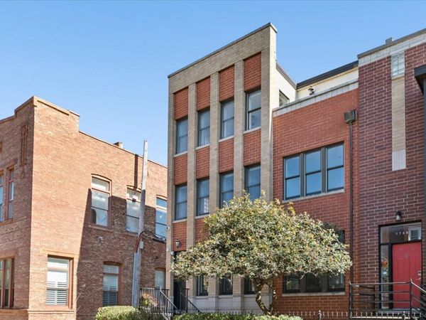 1743 W Terra Cotta Place , Chicago, IL 60614