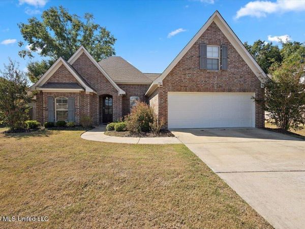 152 Sweetbriar Circle, Canton, MS 39046