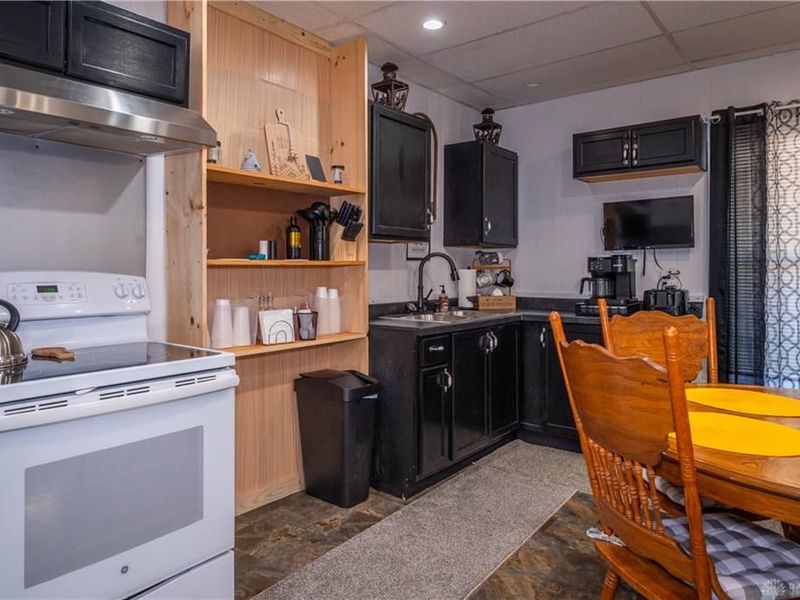 712 W Main Street, Fairborn, OH 45324 Photo 4