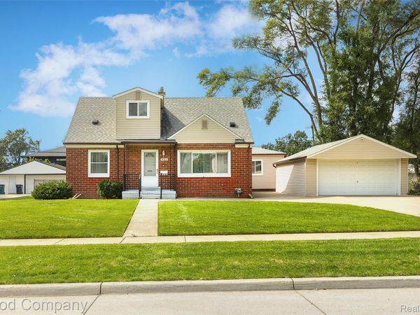 4105 Durham Road , Royal Oak, Mi 48073
