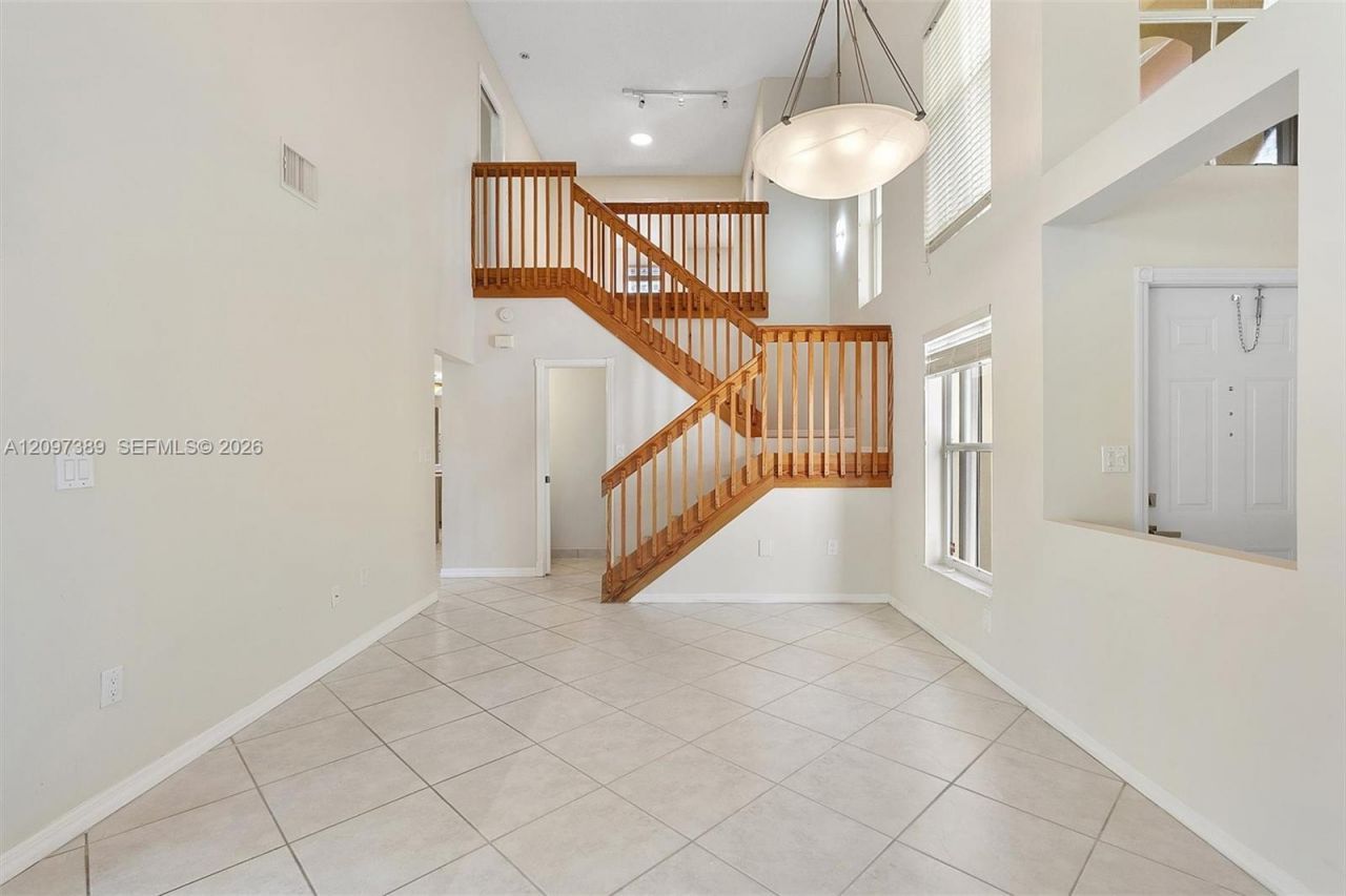 1960 Sweetbay Way, Hollywood, FL 33019 Photo