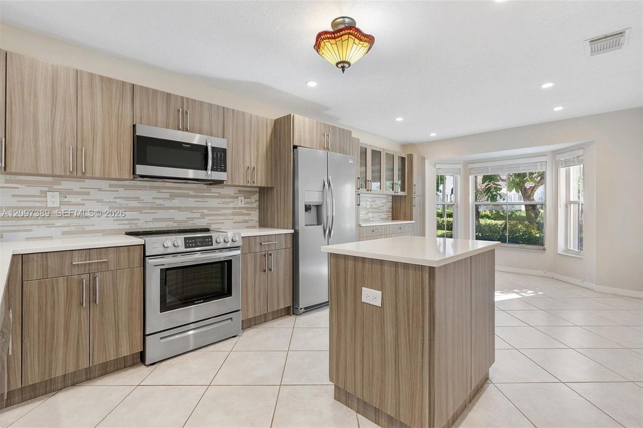 1960 Sweetbay Way, Hollywood, FL 33019 Photo