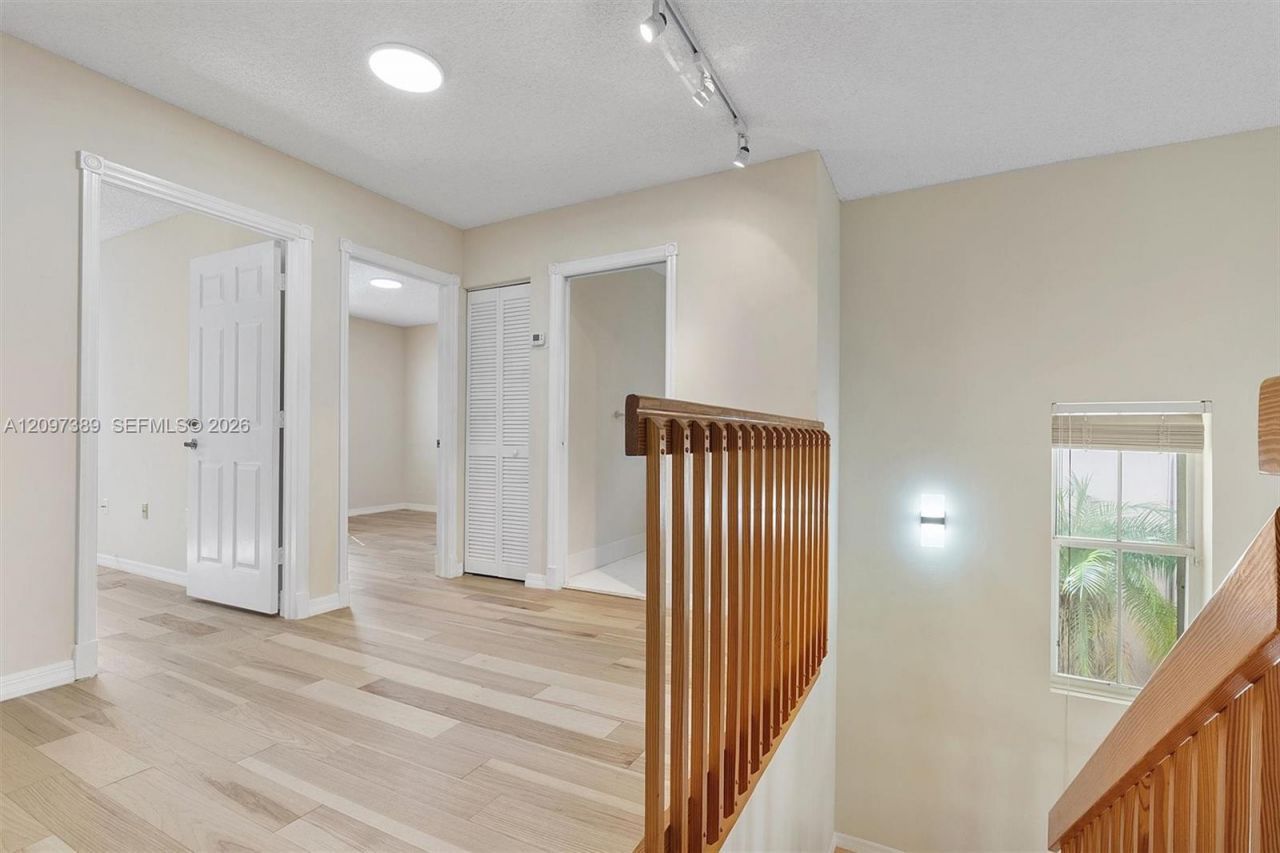 1960 Sweetbay Way, Hollywood, FL 33019 Photo