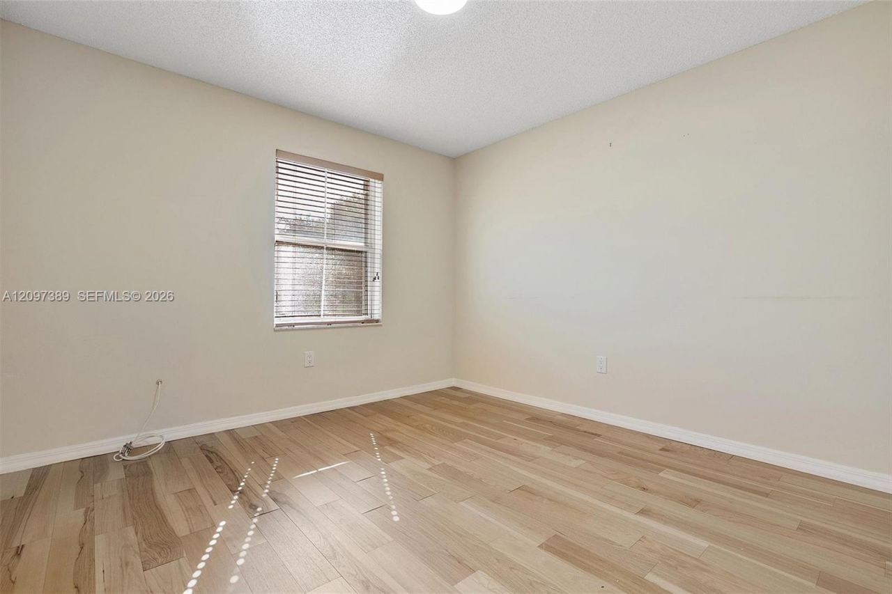 1960 Sweetbay Way, Hollywood, FL 33019 Photo