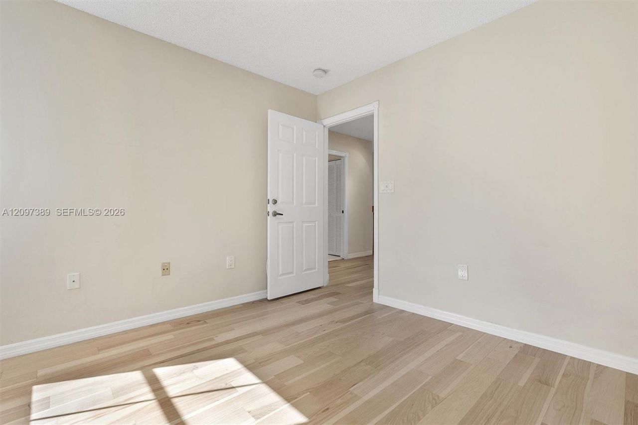 1960 Sweetbay Way, Hollywood, FL 33019 Photo