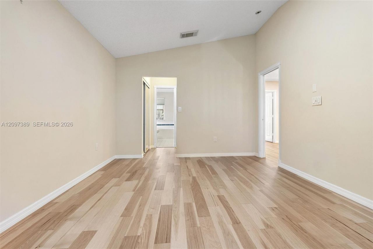 1960 Sweetbay Way, Hollywood, FL 33019 Photo