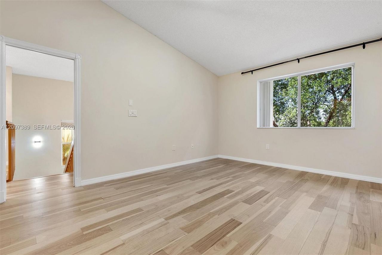 1960 Sweetbay Way, Hollywood, FL 33019 Photo