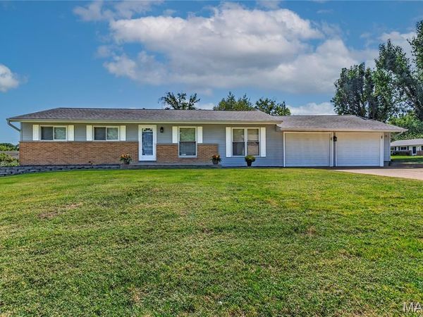 4322 Heinle Drive, St Louis, MO 63129