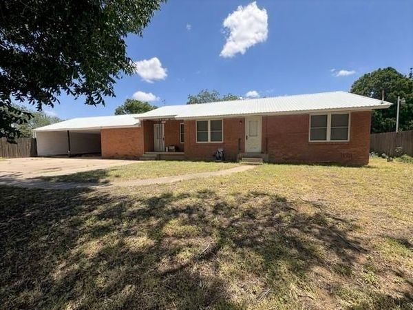 2108 Vine Street, Colorado City, TX 79512