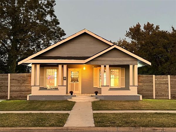 511 N Beaton Street , Corsicana, TX 75110