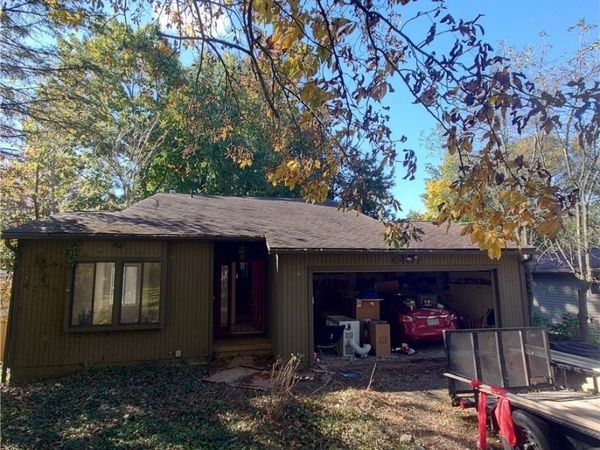 6407 Woodmoor Avenue NW, Canton, OH 44718
