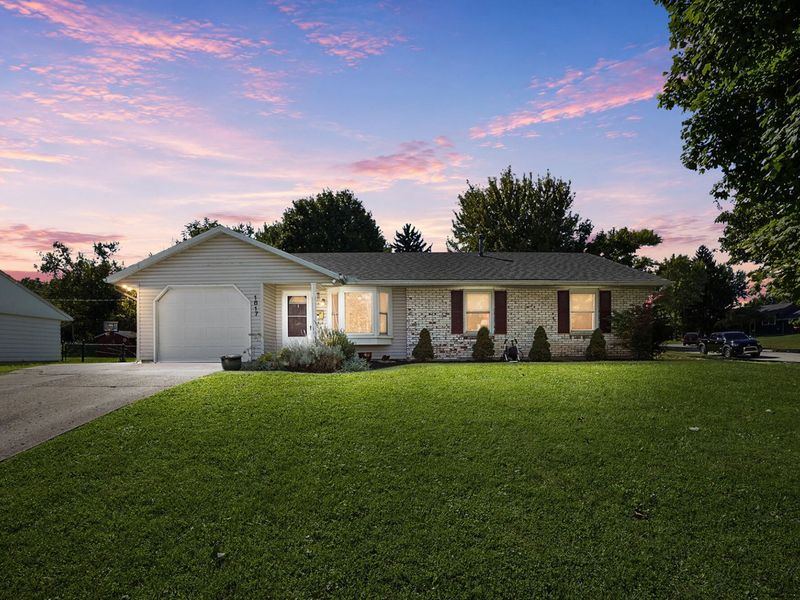 1817 Marinette Drive, Springfield, OH 45503 Photo 2