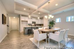 1018 Toland Drive photo 4