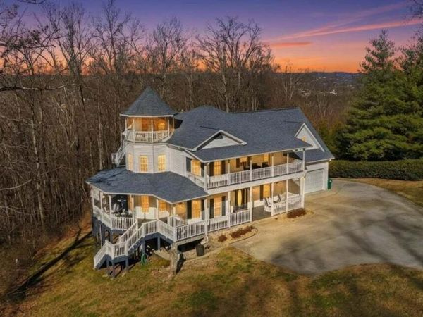 6715 Arapahoe Lane, Knoxville, TN 37918