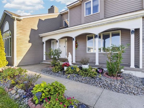 32 Morgan Lane, New Hartford, NY 13413