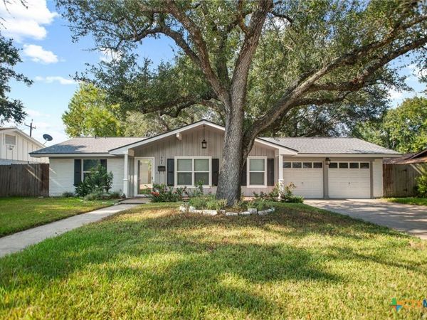 731 Willowick Drive , Port Lavaca, TX 77979