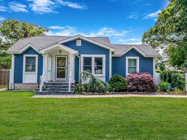 127 Clinton Avenue, East Patchogue, NY 11772