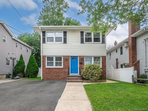 44 Corchaug Avenue , Port Washington, NY 11050
