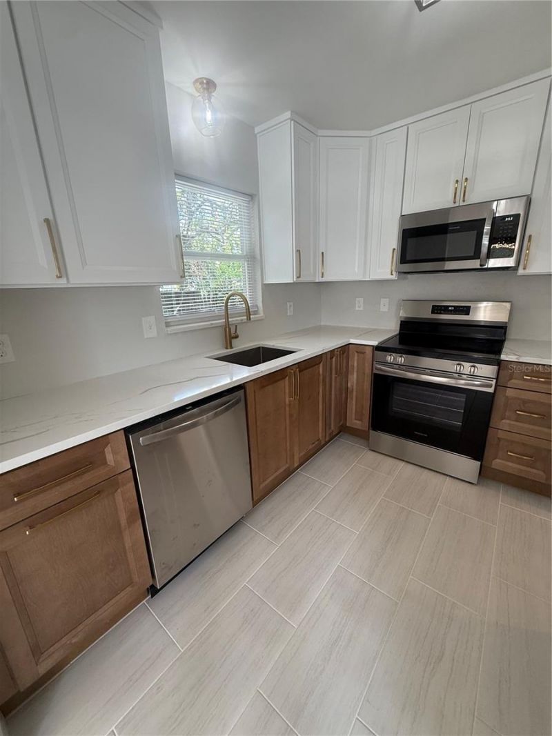 3135 Alta Vista Street, Sarasota, FL 34237 Photo