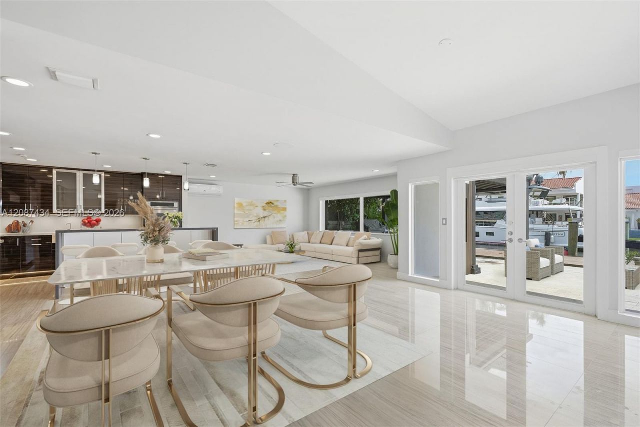 3360 NE 165th St, North Miami Beach, FL 33160 Photo