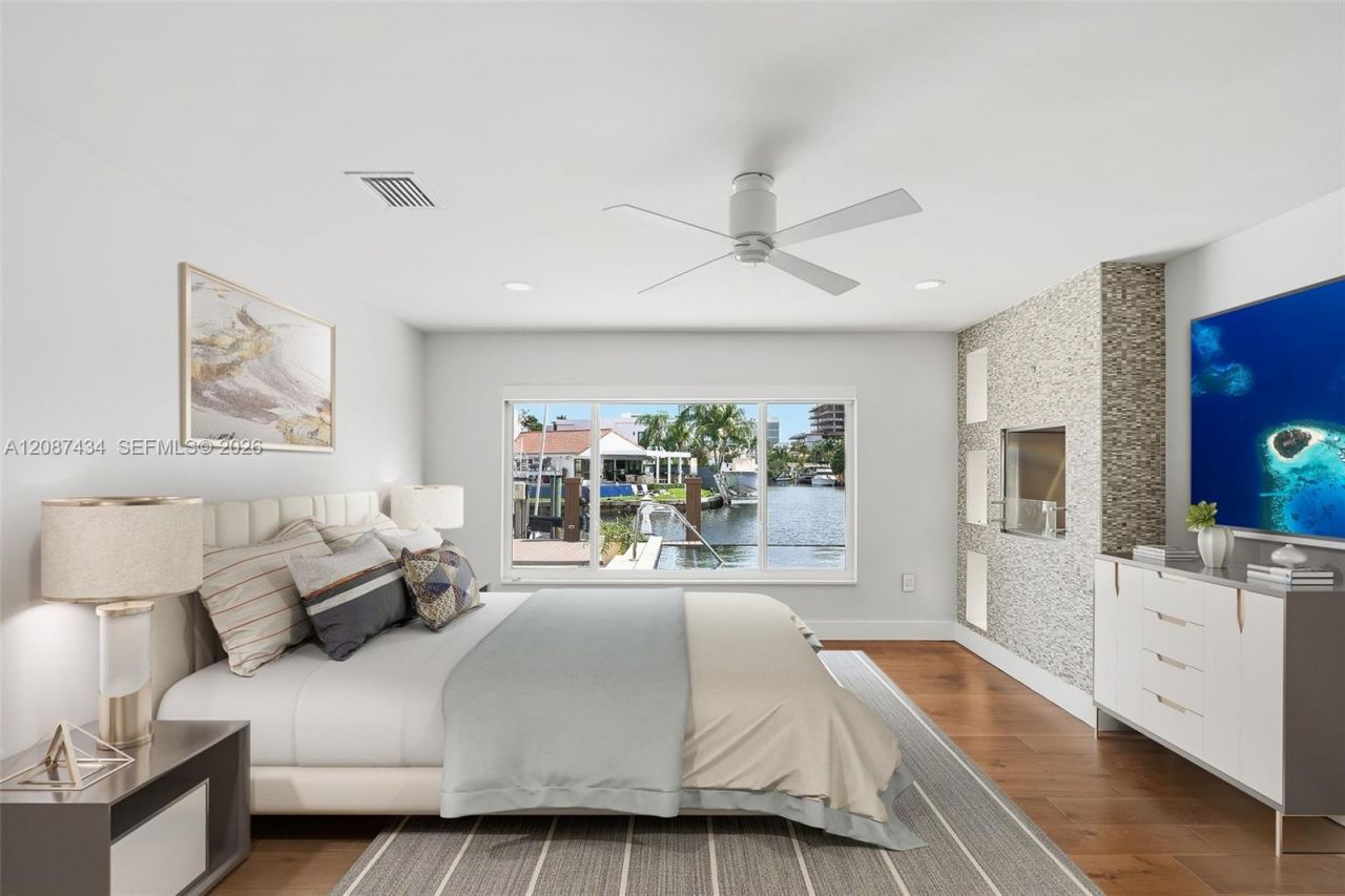 3360 NE 165th St, North Miami Beach, FL 33160 Photo